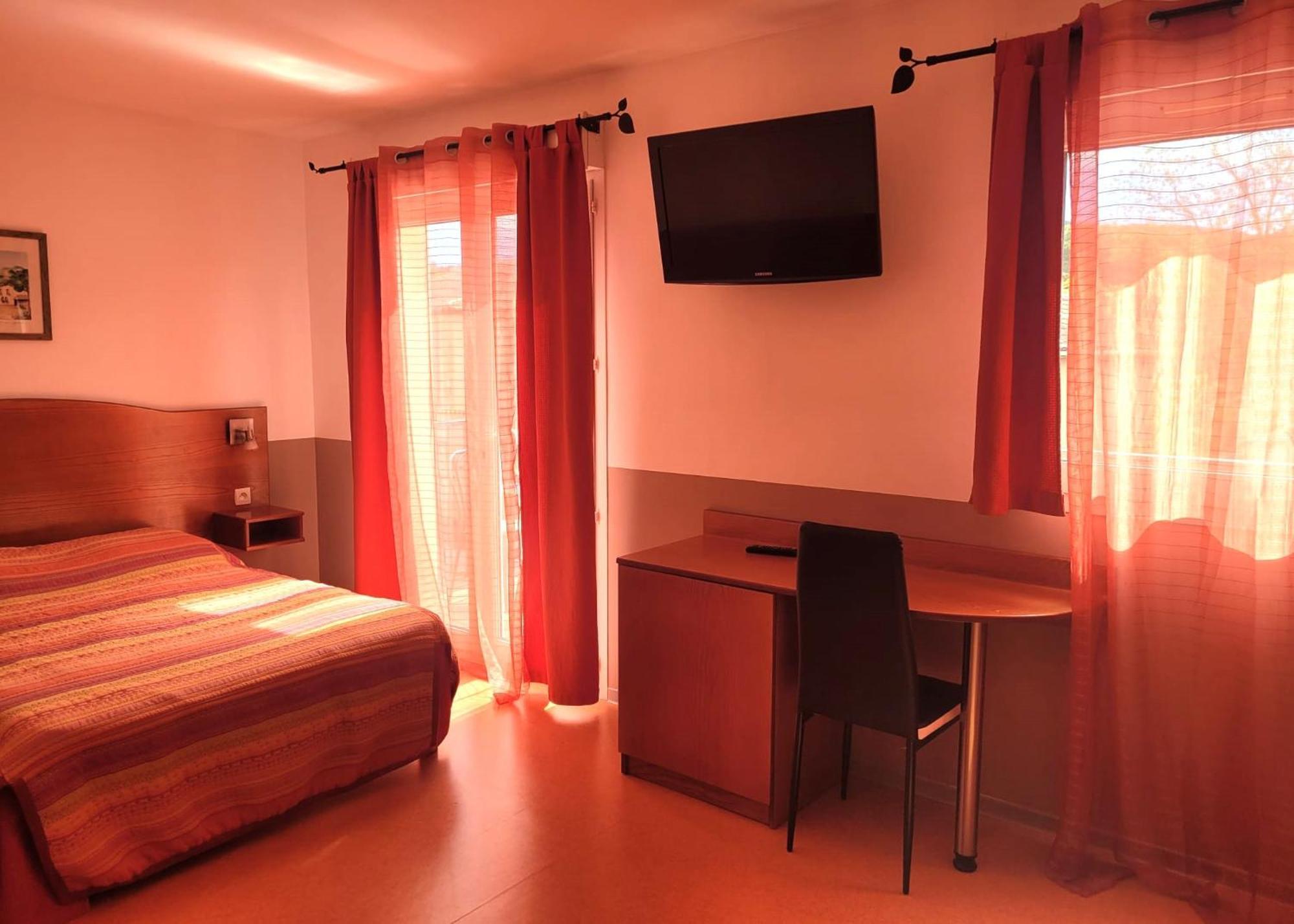 Hotel De L'Orb Bédarieux Dış mekan fotoğraf