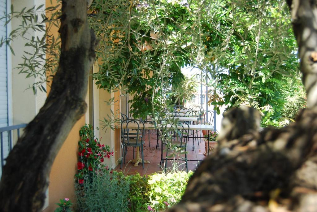 Hotel De L'Orb Bédarieux Dış mekan fotoğraf